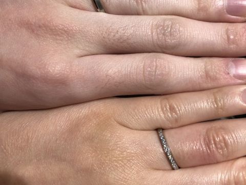 【エクセルコダイヤモンド(EXELCO DIAMOND)の口コミ】 シンプルだけど華やな物を希望し、試着しました。先輩が類似品を結婚指輪…