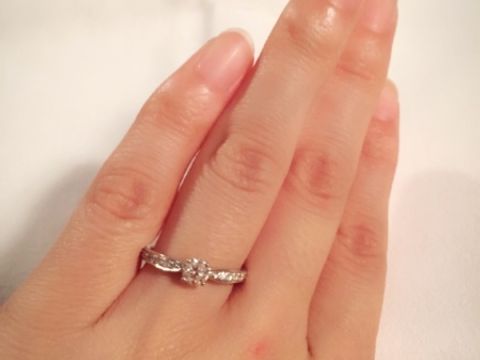 【ティファニー(Tiffany & Co.)の口コミ】 Tiffanyの指輪は昔から憧れでした。
指輪選びに何店舗かまわりましたが、…
