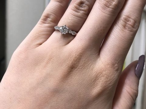 【宝寿堂(ほうじゅどう)の口コミ】 指輪のデザインをとても気に入り、また価格についてもハイブランドと比べ…