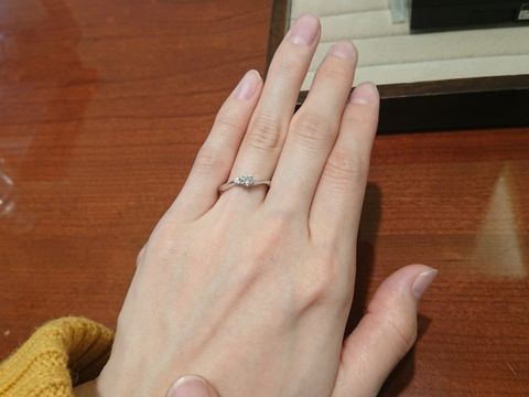 【TRECENTI(トレセンテ)の口コミ】 ウェーブデザインで指に一番フィットするものをチョイスしました。「マト…