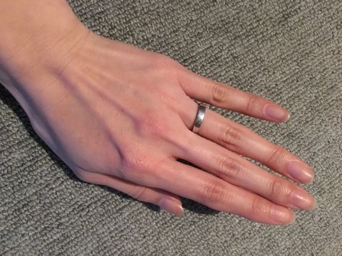 【グッチ(GUCCI)の口コミ】 なんの特徴もないシンプルなものに見えますが、手のひら側が少し細くなっ…