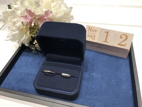 【4℃ BRIDAL(ヨンドシーブライダル)の口コミ】 結婚指輪を2人で買いに行くことになり、婚約指輪を買った4℃さんで以前から…