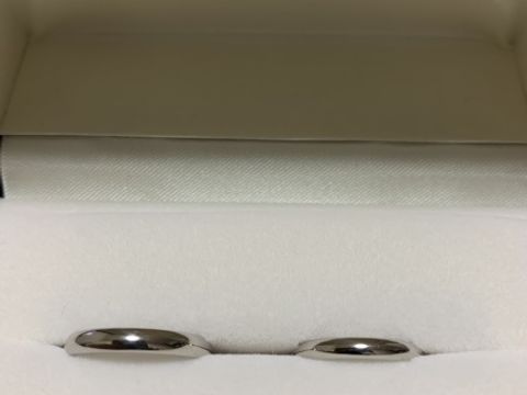 【弥生貴金属の口コミ】 指輪のブランドにはこだわりがなかったので、指輪のデザインのイメージを…