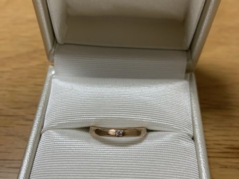 【ete(エテ)の口コミ】 華やかだったり煌びやかなものよりも、マットでシンプルなものが好みだっ…