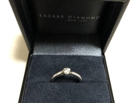 【ラザール ダイヤモンド(LAZARE DIAMOND)の口コミ】 買う前のイメージでは私の指は太めだったのでウェーブラインはなかなか似…
