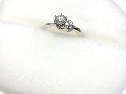 【俄(にわか)の口コミ】 彼が推してくれた事はが1番の決めてではありますが、リングに込められた意…