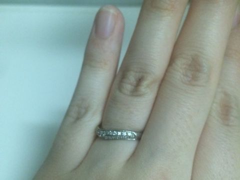 【ブルガリ(BVLGARI)の口コミ】 いかにも結婚指輪っぽいものが嫌だったのでなるべくデザインがお洒落な指…