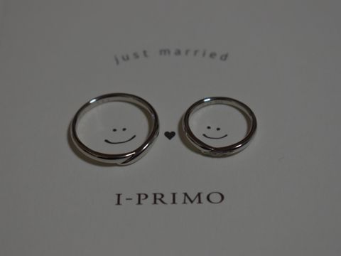 【アイプリモ(I-PRIMO)の口コミ】 彼女が婚約指輪との重ね付けをしたいと言う事で重ね付けにピッタリのデザ…