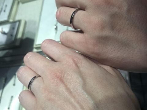 【ヴァン クリーフ＆アーペル(Van Cleef & Arpels)の口コミ】 シンプルで普段使いしやすそあと思い試着しました。女性にも男性にもしっ…