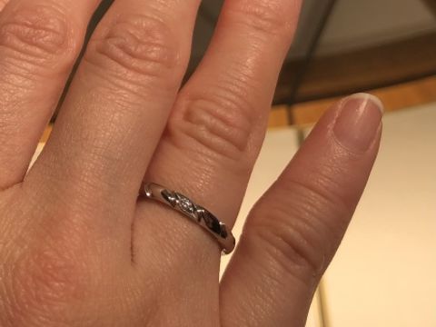 【ショーメ(CHAUMET)の口コミ】 ショーメのトルサード、ひとつダイヤです。最終的に8個ダイヤにしました。…