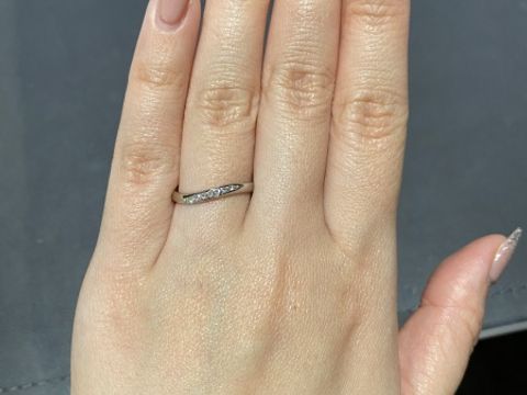 【俄(にわか)の口コミ】 指輪ひとつひとつに日本語で名前が付いていて、愛着が湧くと思いました。
…