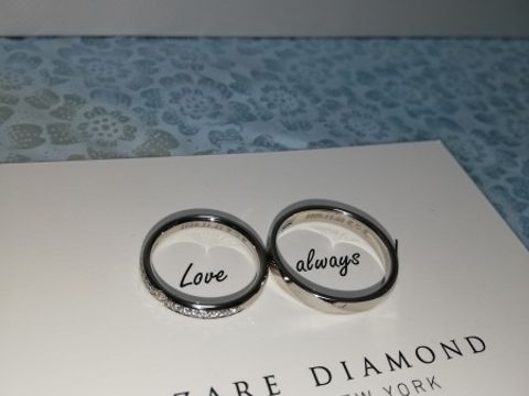 【ラザール ダイヤモンド(LAZARE DIAMOND)の口コミ】 婚約指輪を持たないので、結婚指輪は少し贅沢に私の好きなキラキラを目指…