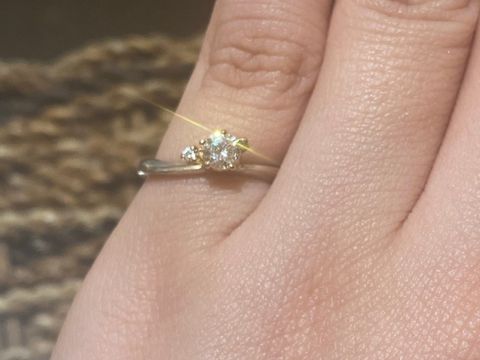 【杢目金屋(もくめがねや)の口コミ】 指輪のデザインは、シリーズがいくつかありそれを決めてから細かい部分を…