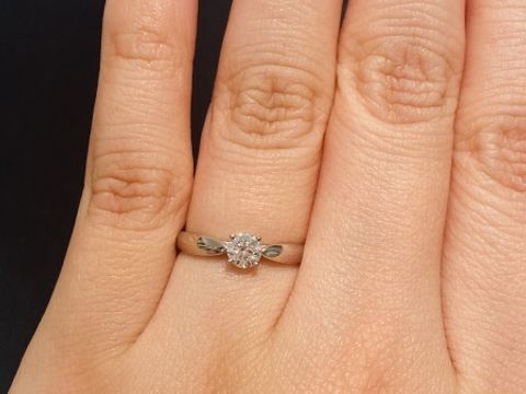 【ティファニー(Tiffany & Co.)の口コミ】 試着したハーモニーラウンドブリリアントエンゲージメントリングプラチナ…