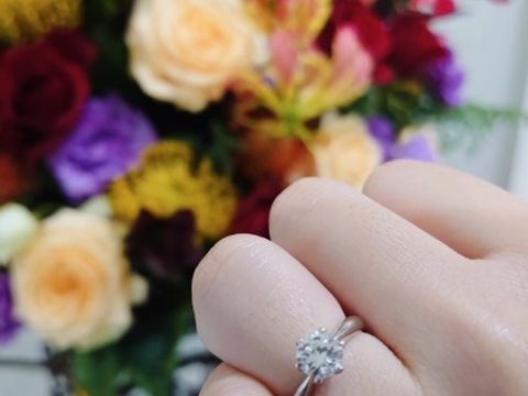 【宝寿堂(ほうじゅどう)の口コミ】 義母から譲り受けた立て爪の指輪をリフォームして頂きました。
要望をお伝…