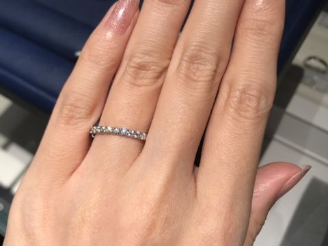【銀座ダイヤモンドシライシの口コミ】 指輪のデザインの種類がとにかく多く驚きました。シンプルなものから可愛…
