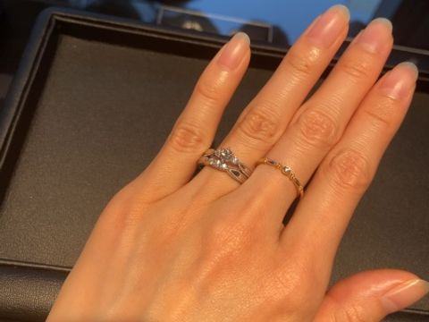 【エクセルコダイヤモンド(EXELCO DIAMOND)の口コミ】 ホームページで見た以上にミル打ちが繊細で、リング全体をゴージャスに見…