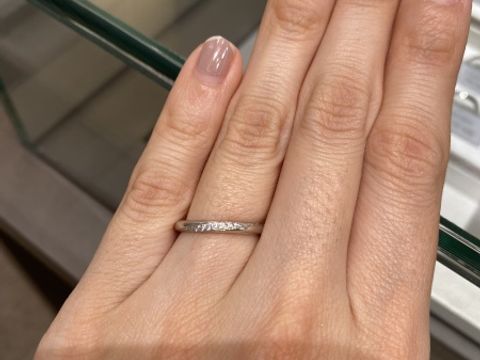 【アイプリモ(I-PRIMO)の口コミ】 指馴染みがよく、ダイヤの輝きがとても素敵だった。他の指輪も素敵なデザ…