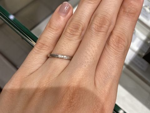 【アイプリモ(I-PRIMO)の口コミ】 指馴染みがよくずっとつけていても気にならない点が良い。ダイヤモンドが…