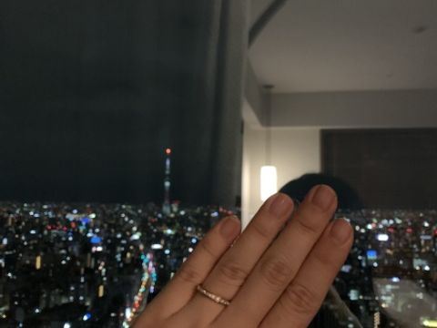 【CRAFY(クラフィ)の口コミ】 こちらは婚約指輪なので彼が選んでくれたものです。仕事柄あまり派手な指…