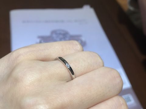 【TRECENTI(トレセンテ)の口コミ】 キラキラ輝くと上品なダイヤモンドが中央にあり、かわいさと、綺麗さが兼…