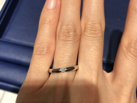【銀座ダイヤモンドシライシの口コミ】 指輪の数は多くあり、あらかじめどんなものがよいか選んでいかずとも、ま…