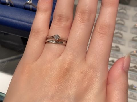 【銀座ダイヤモンドシライシの口コミ】 シライシに行くまではストレートタイプが気に入っており、ストレートで探…