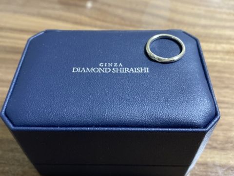 【銀座ダイヤモンドシライシの口コミ】 婚約指輪も銀座ダイヤモンドシライシで購入したので、同じブランドの方が…