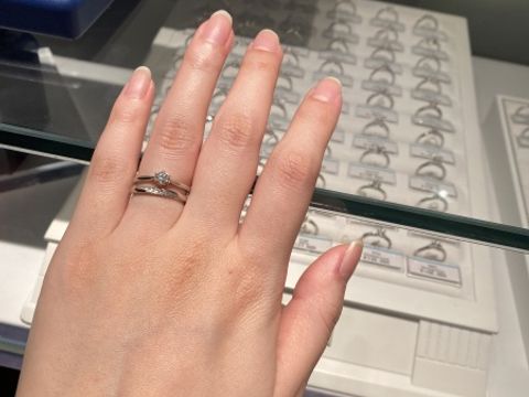 【銀座ダイヤモンドシライシの口コミ】 私は仕事中は結婚指輪は付けないつもりで、お出かけのみと決めていたので…
