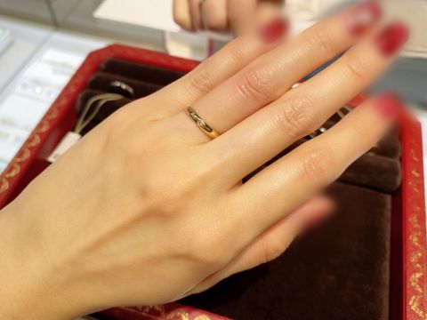【カルティエ(Cartier)の口コミ】 シンプルですが、かわいいです！
バレリーナは、180度まわしてつけるとCar…