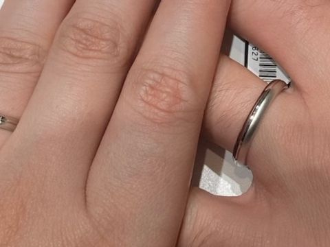 【ラザール ダイヤモンド(LAZARE DIAMOND)の口コミ】 最初は購入したものと違う指輪をHPで見てほぼ決めて行ったのですが、写真…