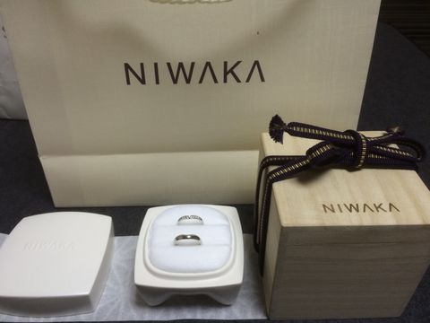 【俄(にわか)の口コミ】 ダイヤが付いているのがよかったので、色々と持ってきて下さったので付け…