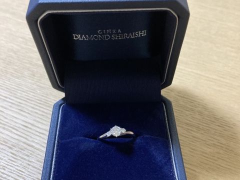 【銀座ダイヤモンドシライシの口コミ】 指輪のデザインが綺麗で、指輪の付け心地が良かったので、シャイニングフ…