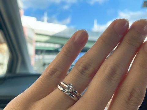 【アイプリモ(I-PRIMO)の口コミ】 みせていただいた指輪の中で、もっともシンプルなものを選びました。パン…