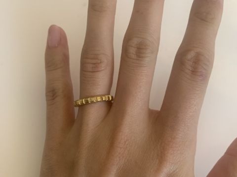 【ブシュロン(BOUCHERON)の口コミ】 当初、結婚指輪はシンプルなものを考えていましたが、婚約指輪と合わせる…