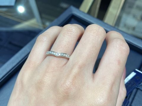 【ROYAL ASSCHER(ロイヤル・アッシャー)の口コミ】 デザインが豊富にありさまざまなテイストの方に好まれると思います。ダイ…
