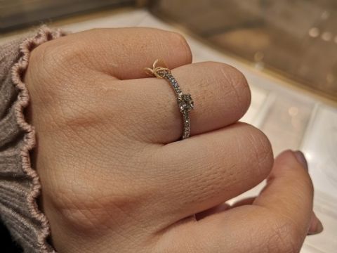 【カルティエ(Cartier)の口コミ】 カルティエはエタンセル狙いでしたが、付けてみると少し寂しい印象を受け…