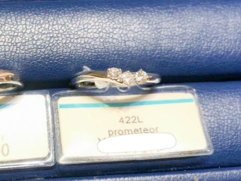 【銀座ダイヤモンドシライシの口コミ】 私は毎日お洒落につけることができるけれど、シンプルすぎず可愛らしいデ…