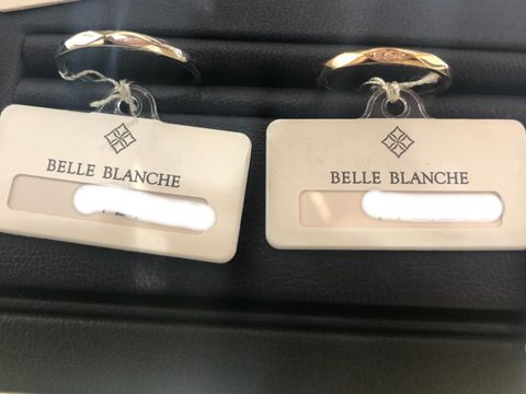 【BELLE BLANCHE(ベルブランシュ)の口コミ】 ダイヤカットされており、角度によってキラキラと輝くところに惹かれまし…