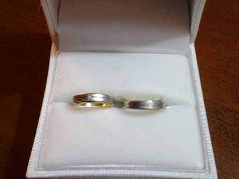 【組曲ジュエリーの口コミ】 夫に似合う指輪を探していたので夫に似合うことが一番の決め手です。私の…