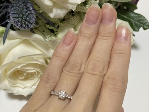 【ハリー・ウィンストン(Harry Winston)の口コミ】 他のブランドもたくさん見ましたがやっぱりハリーの輝きとデザインに惹か…