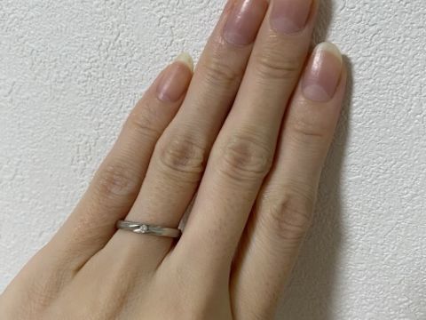 【ラザール ダイヤモンド(LAZARE DIAMOND)の口コミ】 エタニティも検討しましたが、普段使いしやすさを考えて一石のものにしま…