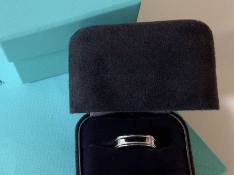 【ティファニー(Tiffany & Co.)の口コミ】 婚約指輪をティファニーで買ってもらったので、結婚指輪もティファニーが…