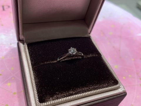 【アイプリモ(I-PRIMO)の口コミ】 彼女は「婚約指輪はなくてもいい」と言っていたのですが、一度きりのプレ…