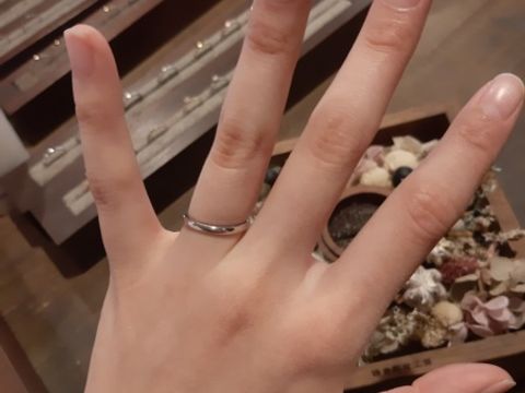 【鎌倉彫金工房の口コミ】 婚約指輪をプロポーズの際に準備しようと考えている中で、相手の指のサイ…