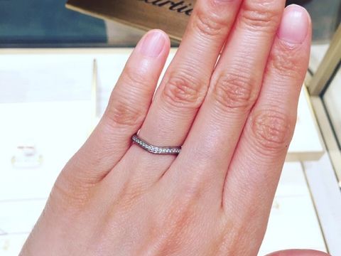 【カルティエ(Cartier)の口コミ】 ダイヤが綺麗に並べられて入っており、遠くから見てもとても綺麗でキラキ…