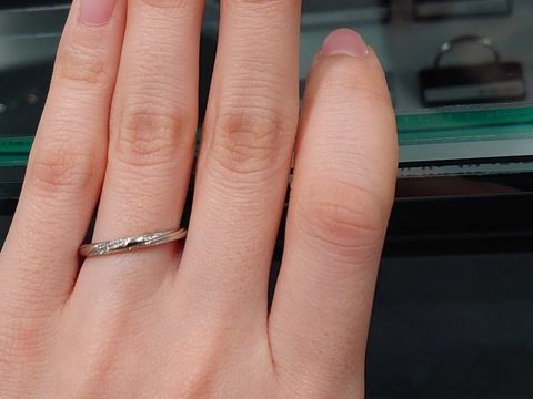 【ラザール ダイヤモンド(LAZARE DIAMOND)の口コミ】 webでいくつか調べて来店し、ウェーブやVも見ましたが結局ストレートが二…