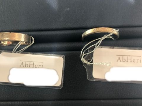 【AbHeri(アベリ)の口コミ】 ゴールドの結婚指輪を探していましたが、こちらのリングはシャンパンゴー…