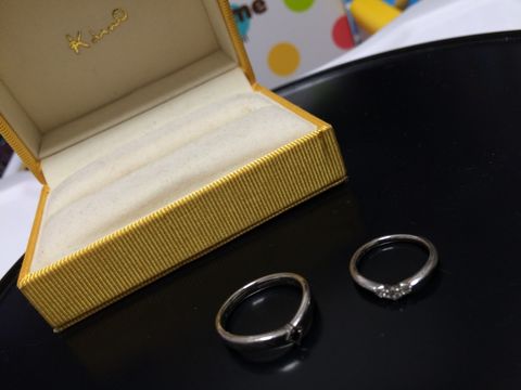 【ケイウノ ブライダル(K.UNO BRIDAL)の口コミ】 一見ペアではないように見えてペアなところが気に入りました。また、指が…