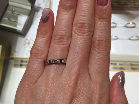 【ブルガリ(BVLGARI)の口コミ】 いままで色んな指輪を試着しましたが、ここまで存在感がある指輪は初めて…
